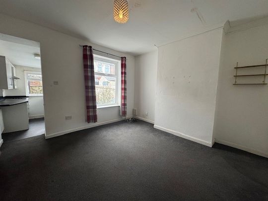 Emma Street - Photo 1