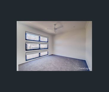 LARGE FAMILY HOME IN NEWPORT - Photo 5