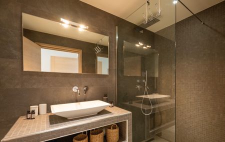 Rental House Ajaccio 7 Rooms 215 m² - Photo 4