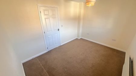 Belmont Court, Bridgwater, Somerset - Photo 3