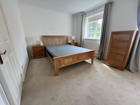 4 bedroom terraced house to rent - Photo 4