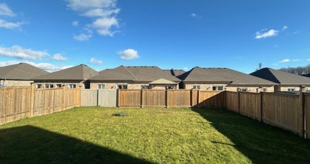 200 Isabella Dr Upper Orillia | $2650 per month | Plus Heat | Plus Hydro - Photo 1