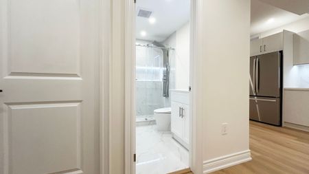 For Lease - 19 William Crawley Way, Oakville, Ontario - Photo 4