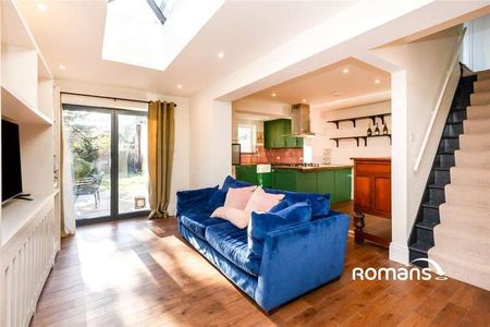 Ringwood Road, Farnborough, Hampshire, GU14 - Photo 3