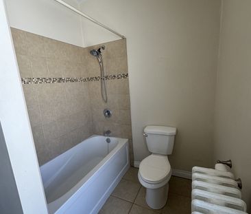 For Lease - 376 Woolwich Street Unit# Upper, Guelph, Ontario - Photo 5