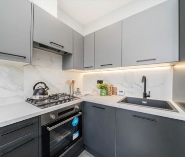 Bloom Park Road, SW6, London - Photo 3