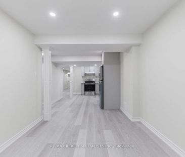 69 Princess Diana Drive #Lower - Photo 4