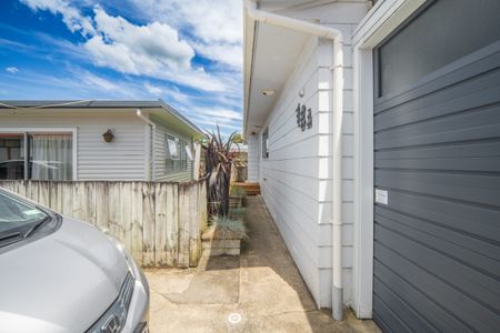 Three Bedroom Family Home - Photo 3