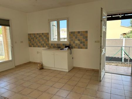 Location Maison 4 pièces 71m² ST PRIVAT DES VIEUX 30340 - Photo 2