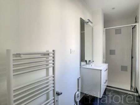 Location Appartement 2 pièces 49m² - Photo 5