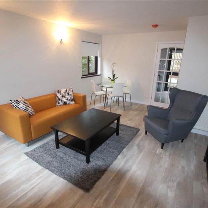 1a Windsor Mews, Windsor Park, Malone, Belfast, BT9 6FD - Photo 1