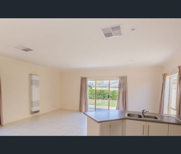 Convenient Living in Prime Location - Photo 4