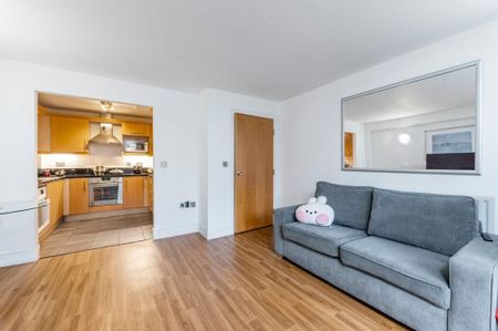 2 bedroom flat to rent - Photo 3