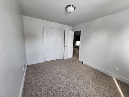 For Lease - 225 Gibbons Street Unit# Main, Oshawa, Ontario - Photo 5