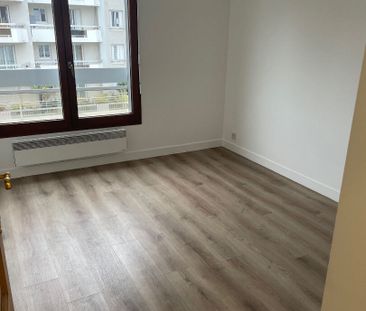 Location Appartement 3 pièces 69m² - Photo 4