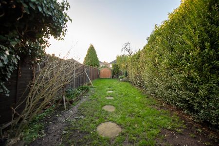 Second Avenue, Carlton, Nottingham - Photo 4