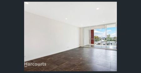 Modern Apartment in excellent location - Photo 2