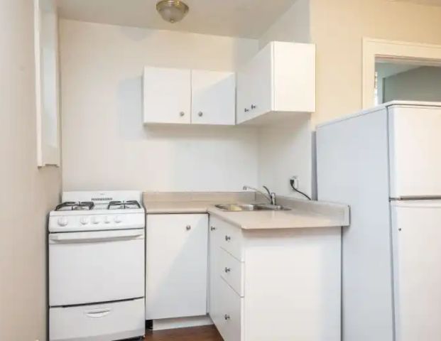 26 Balmoral Avenue | 28 Balmoral Ave., Toronto - Photo 1