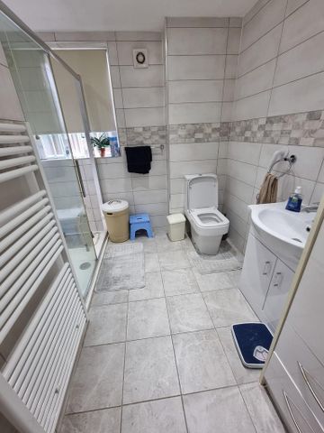 2 bedroom ground floor flat to rent - Photo 4