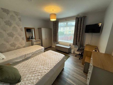 2 bedroom flat to rent - Photo 4