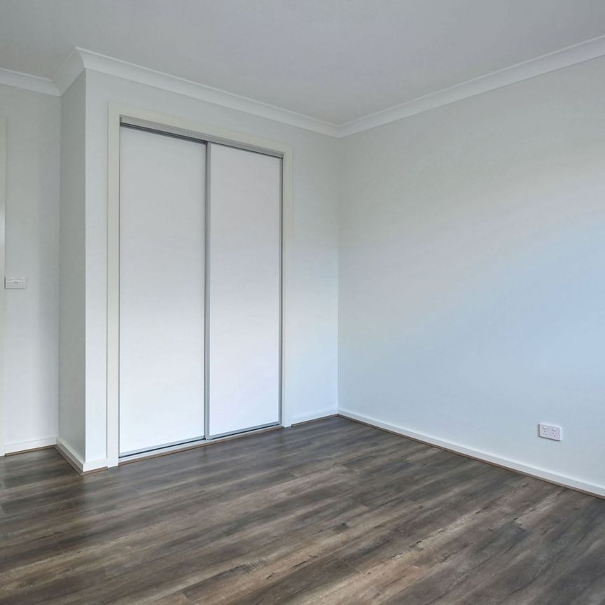 19 Cowley Court, Canadian - Photo 1