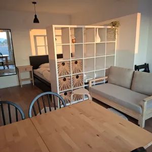 Möbliertes Apartment mit Wien-Blick | 7. Stock | All-inclusive | Nähe Bhf Meidling Kurzzeitmiete - Photo 1