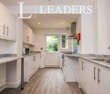 1 bedroom in a house share to rent - Photo 3