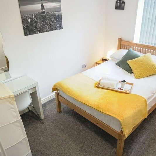 1 bedroom in a house share to rent - Photo 1