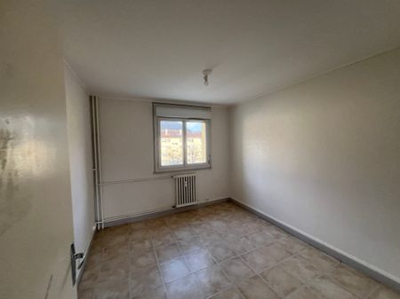 Location - Appartement T4 - 65 m² - Pont-de-Roide-Vermondans - Photo 2