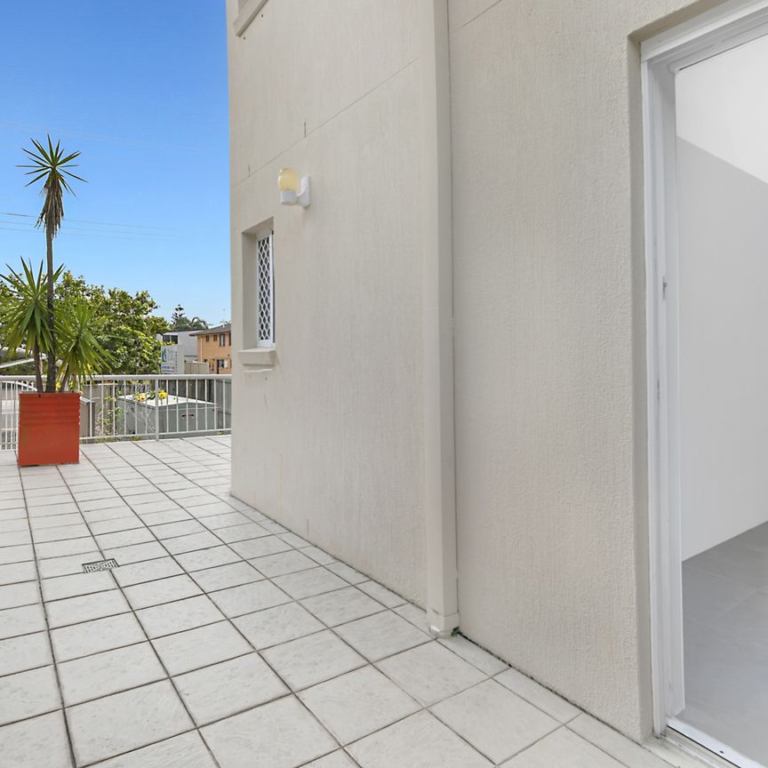 Unit 1/37 Peninsular Drive - Photo 1