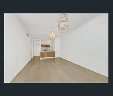 BOUTIQUE APARTMENT IN SERENE PARK ENVIRONMENT - Photo 2