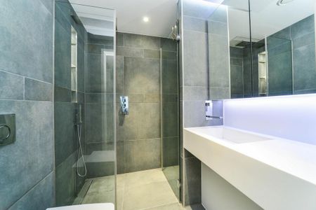 3 bedroom penthouse to rent - Photo 2