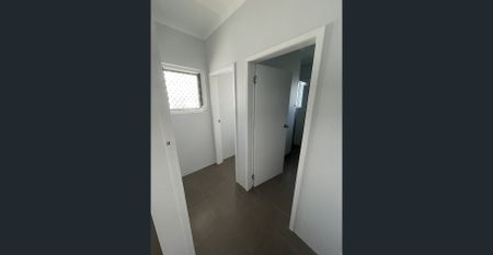 NEAT AND TIDY UNIT - Photo 5