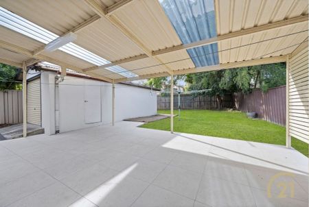 Renovated Family Home in a Peaceful South Wentworthville Location&excl; - Photo 5