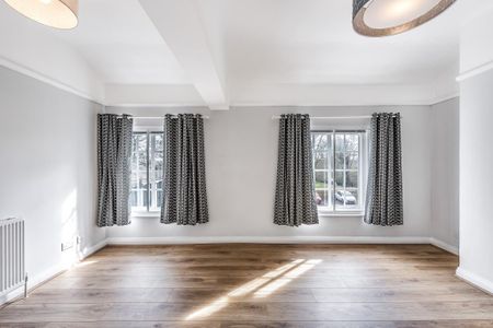 3 bedroom flat to rent - Photo 3