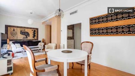 2 room luxury Flat for rent in Valencia, Spain - Photo 5