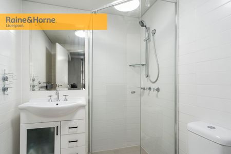 Style, Space and Comfort - Photo 3