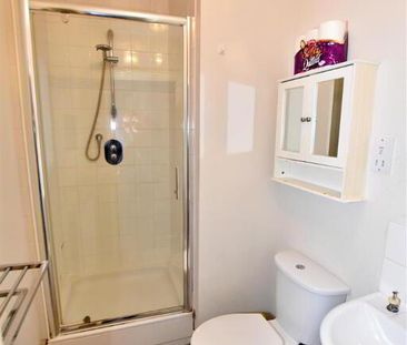 Apt 5, 300 Albertbridge Road, Belfast, BT5 4GX - Photo 2