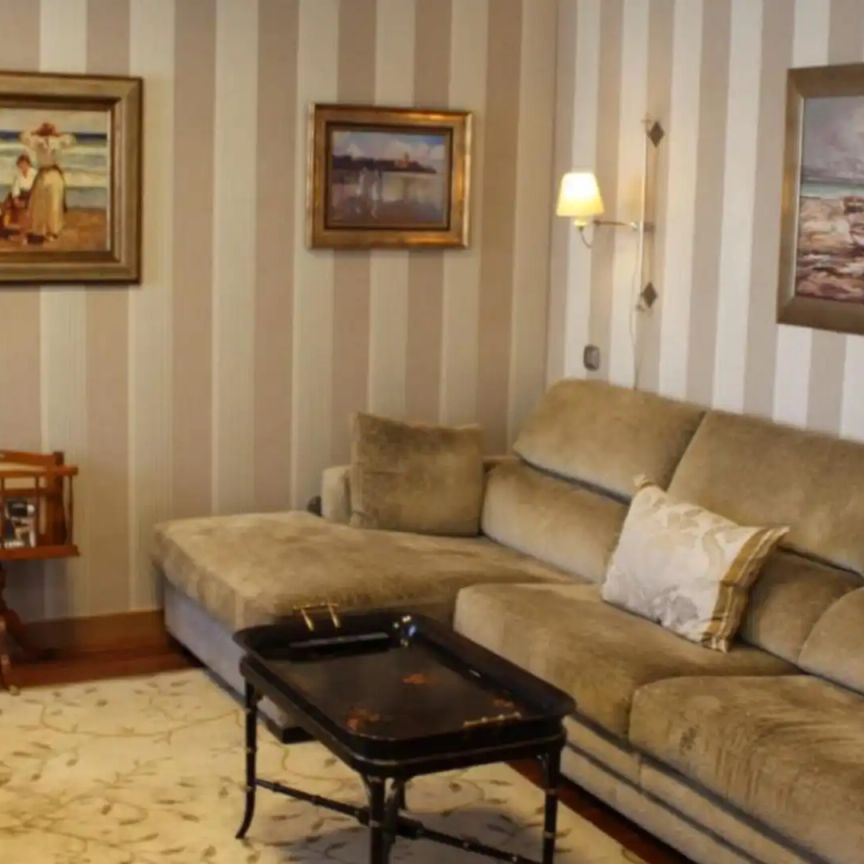 Piso de alquiler en Calle del Concejo de Onís, 7, Viesques - Foto 1