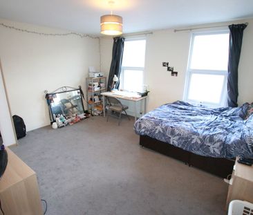 6 Bed Terraced House, Blenheim Road, RG1 - Photo 4