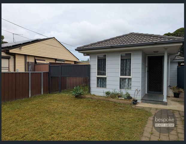Modern Two Bedroom Granny Flat - Photo 1