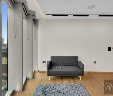 Manhattan Loft Gardens, International Way, London - Photo 2