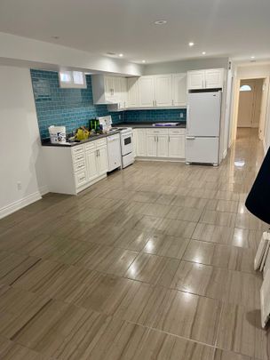 For Lease - 76 Oxford Street Unit# Basement, Toronto, Ontario - Photo 1