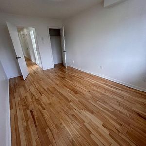 Logement 4 1/2 complètement rénové - Photo 2