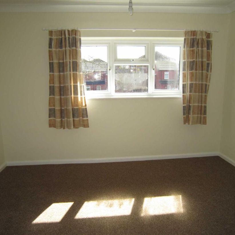 Clayburn End, Basildon - Photo 1