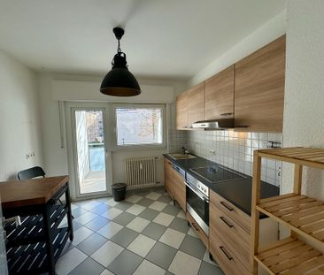 Schöne 3 Zimmerwohnung mit 2 Balkonen in der Karlsruher Oststadt - Foto 3