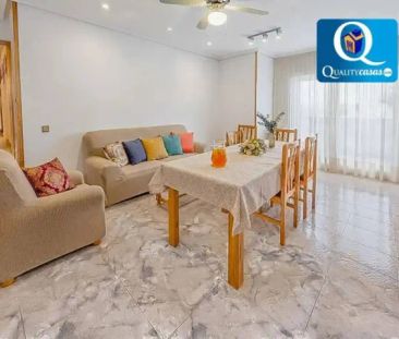 Piso en alquiler en Centro - Photo 1