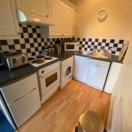 1 bedroom flat to rent - Photo 3