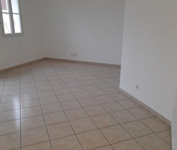 Location Appartement 2 pièces 49m² - Photo 2