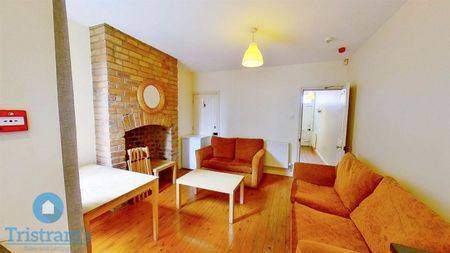 5 bed Mid Terraced House for Rent - Photo 2